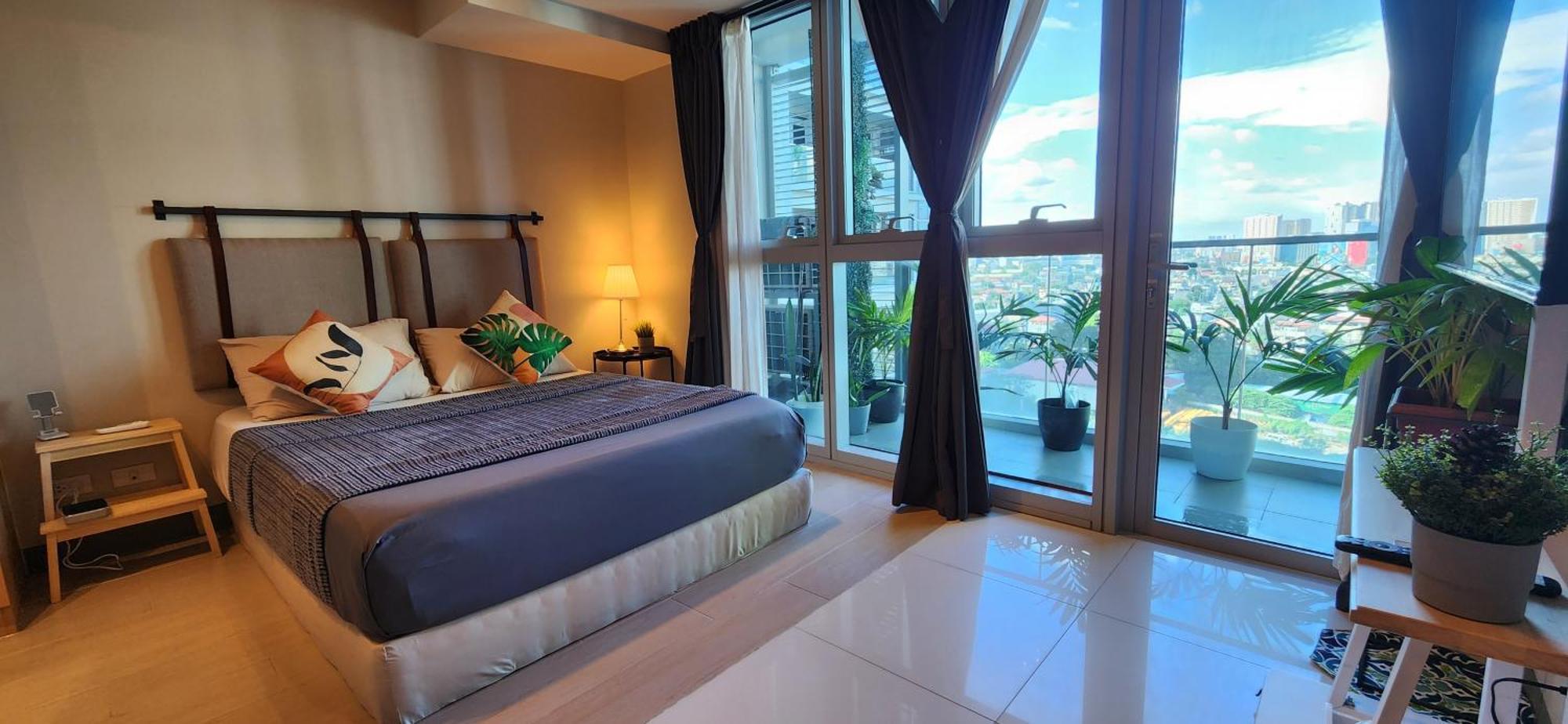 Spacious 7U Homey Unit Steps Away From Uptown Mall And Mitsukoshi Mall Free Parking With Washer マニラ市 エクステリア 写真